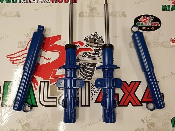 Kit rialzo 3,5 cm anteriore e 4 cm posteriore per impianti a metano/gpl panda 4x4